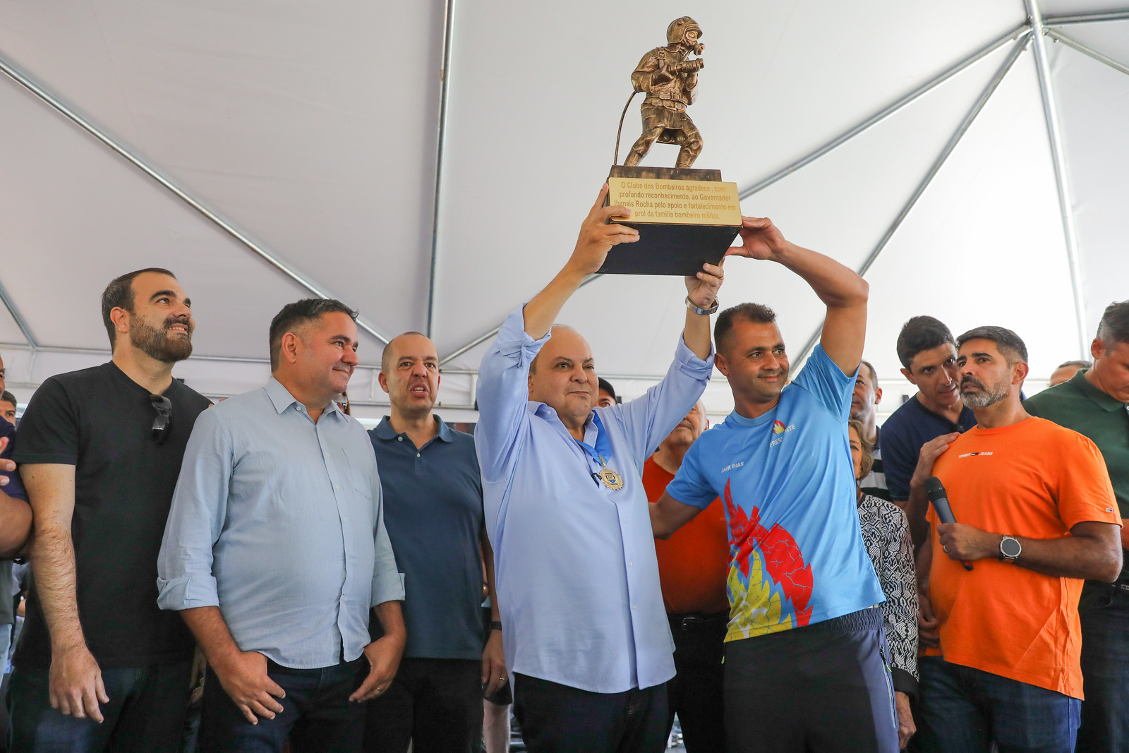 HOMENAGEADO PELOS BOMBEIROS DO DF | Ibaneis Rocha anuncia que GDF prepara novo concurso para aumentar efetivo e avalia reduzir interstícios para realizar mais promoções