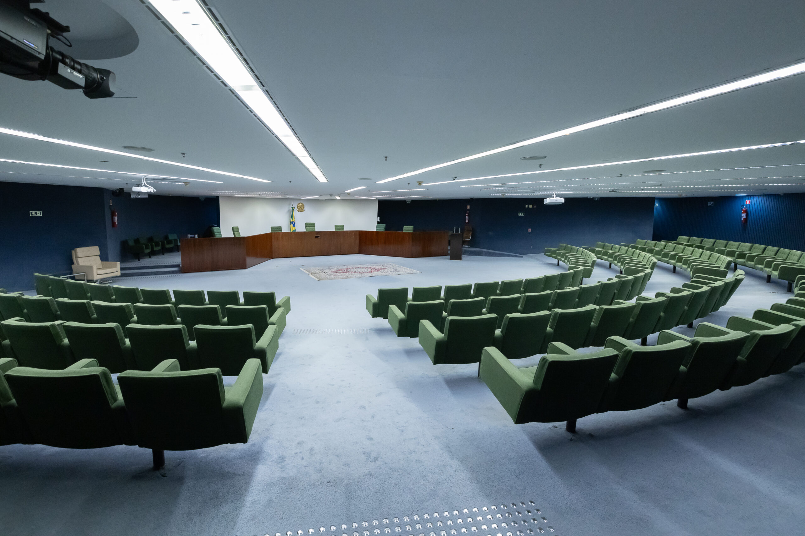 APÓS MENDONÇA EMPATAR O PLACAR | Nunes Marques pede vistas e interrompe julgamento de ações contra Palocci na 2ª Turma do STF