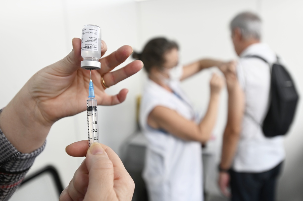 ALERTA SANITÁRIO | Vacinas contra a gripe são atualizadas para enfrentar novas mutações e evitar risco de nova pandemia