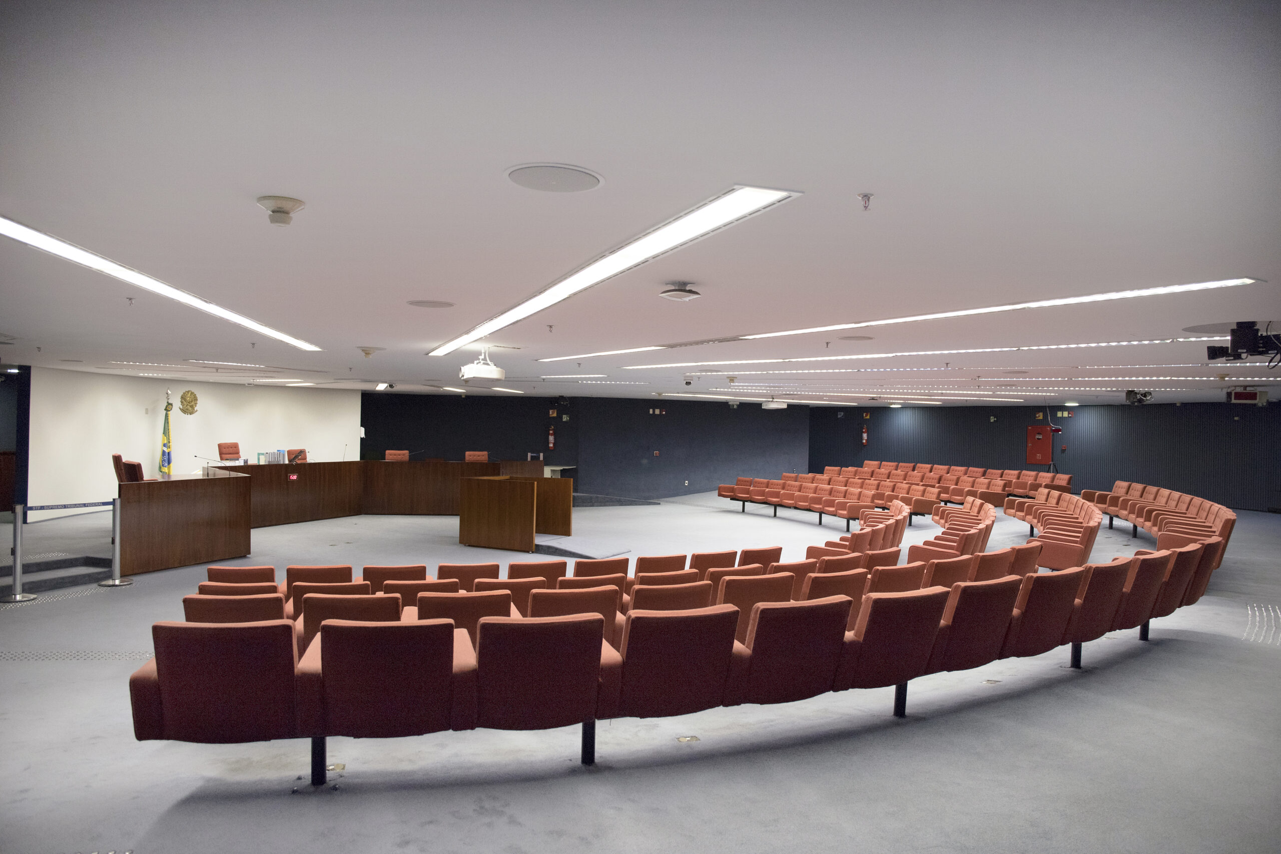 NÚCLEO DA DESINFORMAÇÃO | STF começa a julgar grupo de aliados de Bolsonaro acusados de promover ataques ao sistema eleitoral