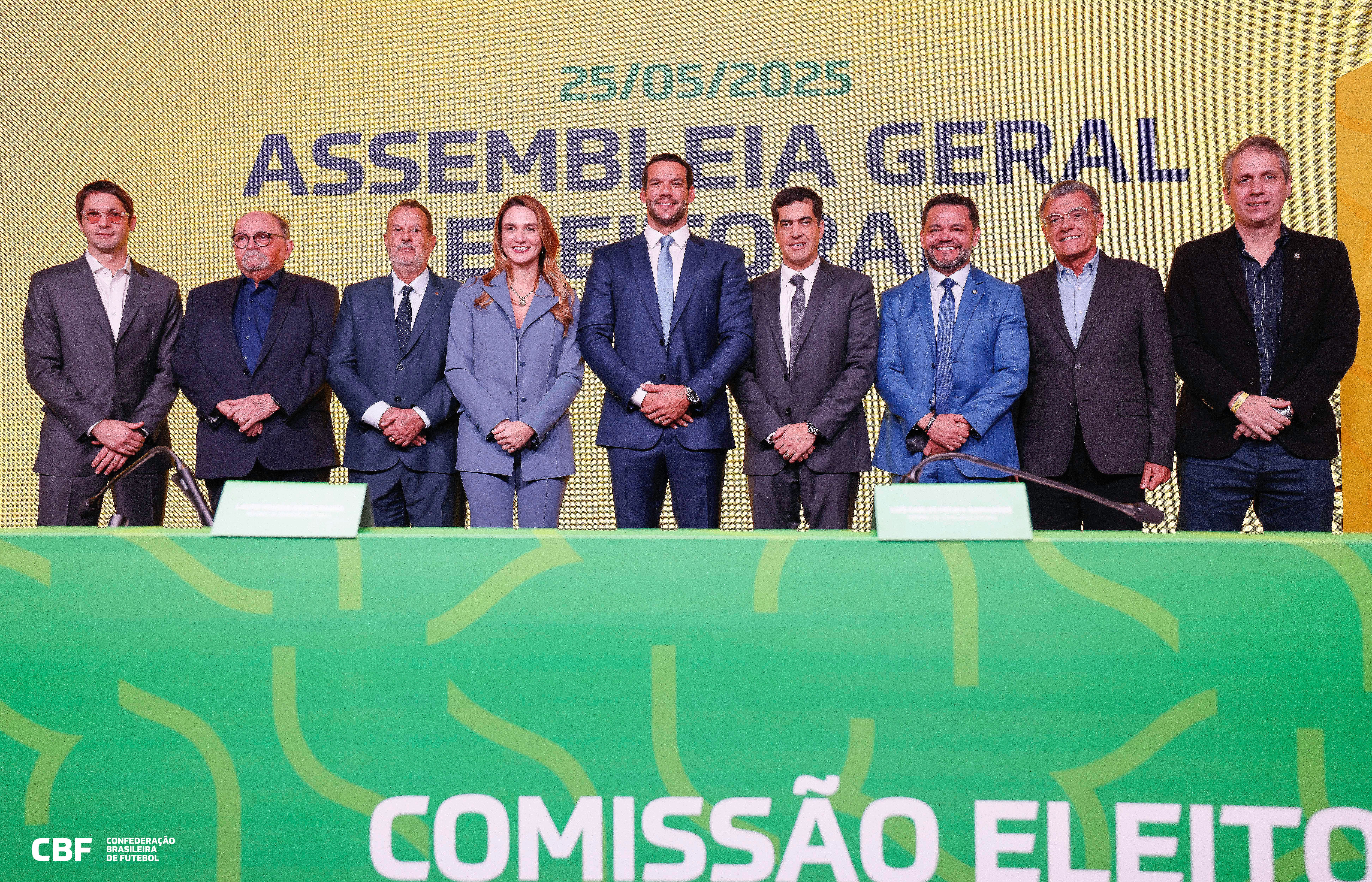 DE CARA NOVA | Samir Xaud é eleito presidente da CBF com mandato até 2019