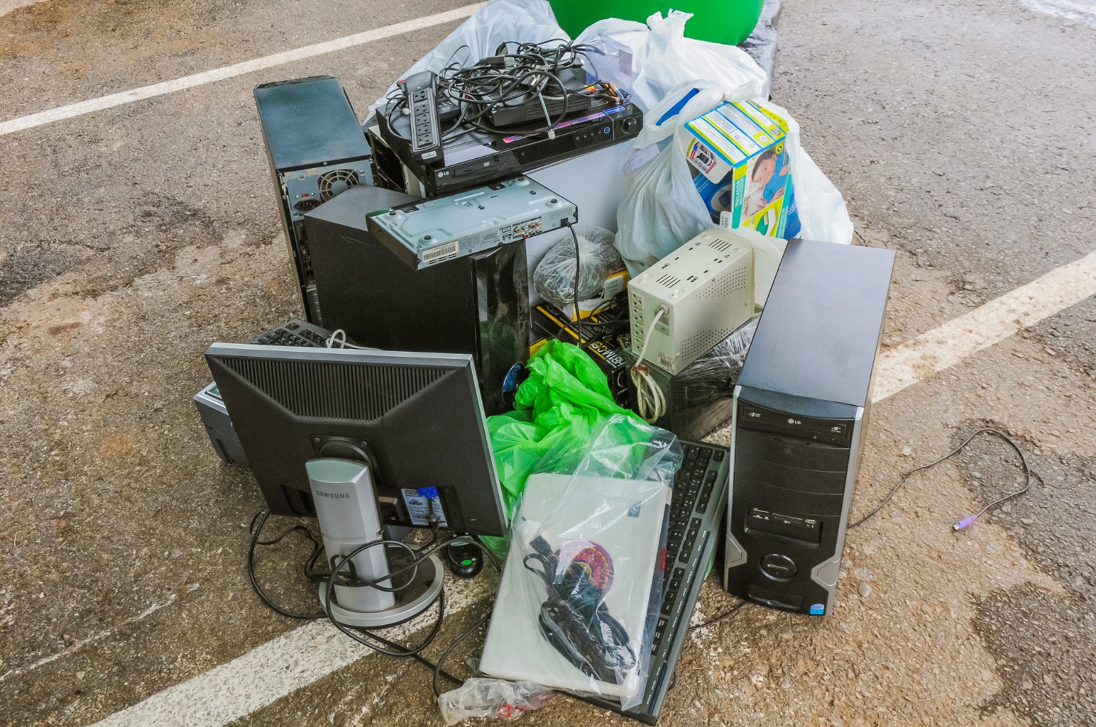 LIXO ELETRÔNICO | Secti e Sema vão atuar em conjunto para ampliar reciclagem tecnológica no DF