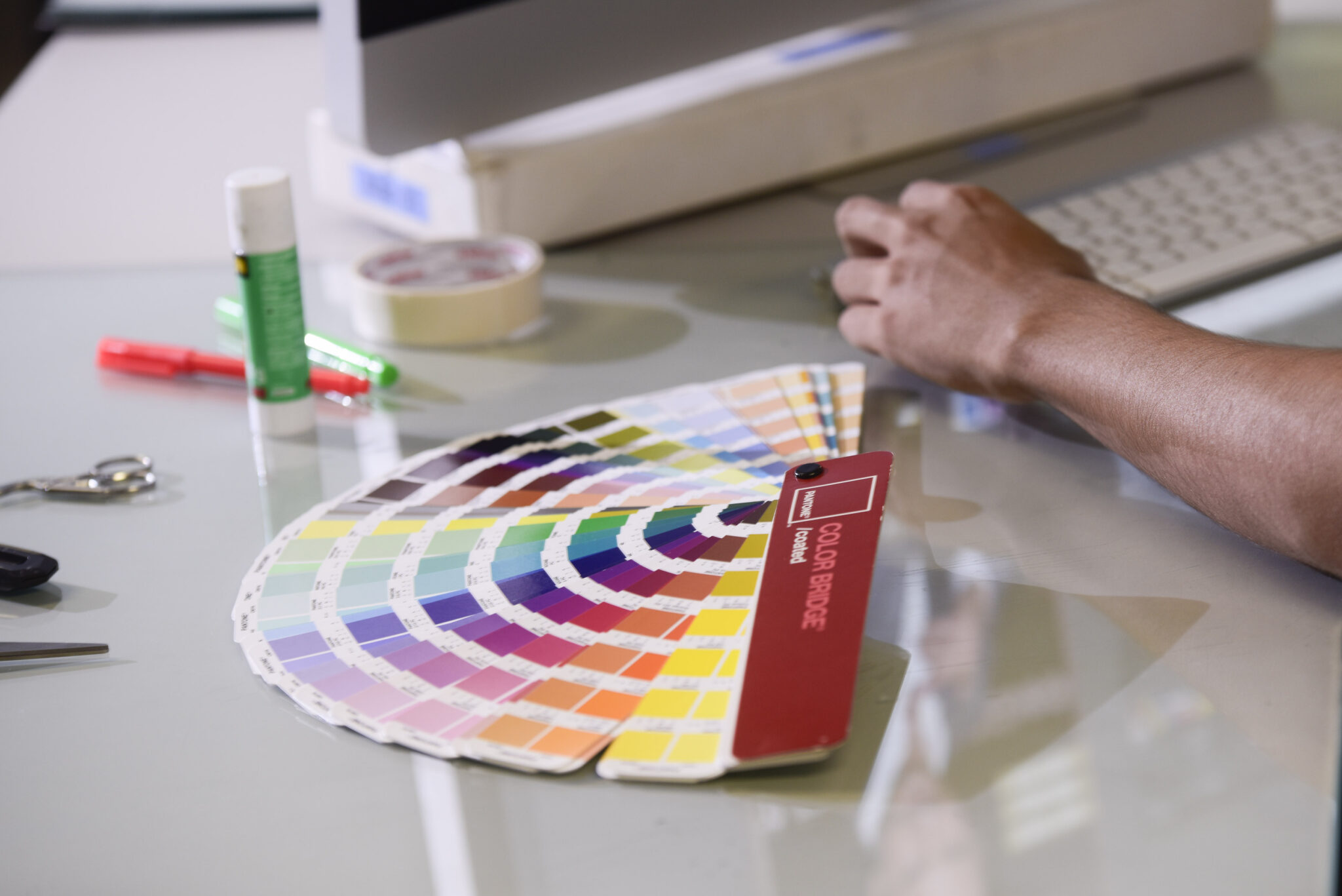 ACIMA DA MÉDIA NACIONAL | Setor de serviços do DF cresce 0,9% em abril, aponta IBGE