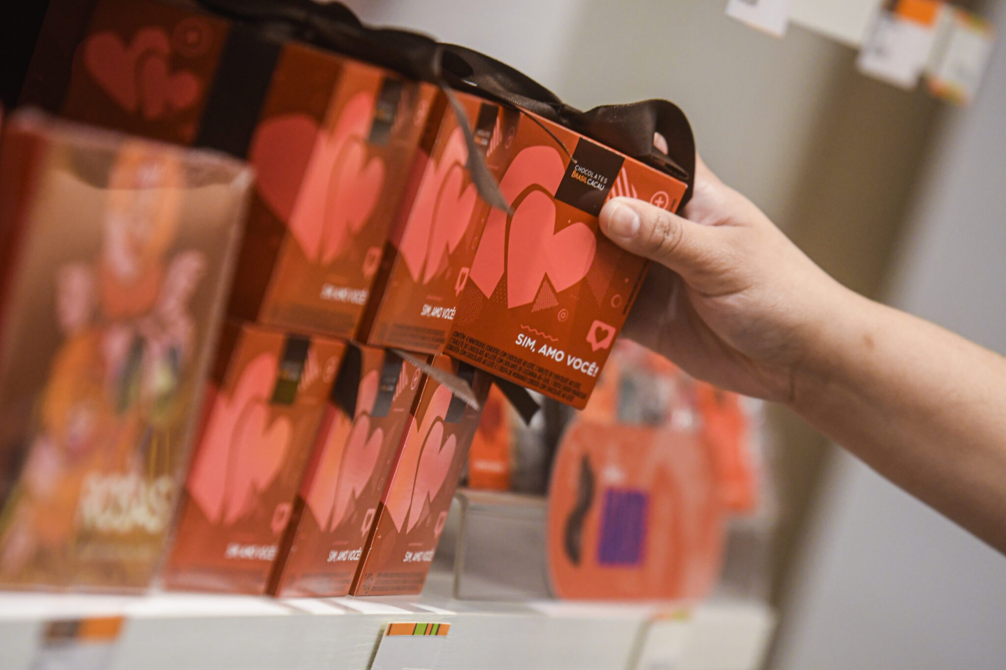 DIA DOS NAMORADOS | Pesquisa da Fecomércio aponta otimismo por parte dos lojistas e projeta alta nas vendas do comércio