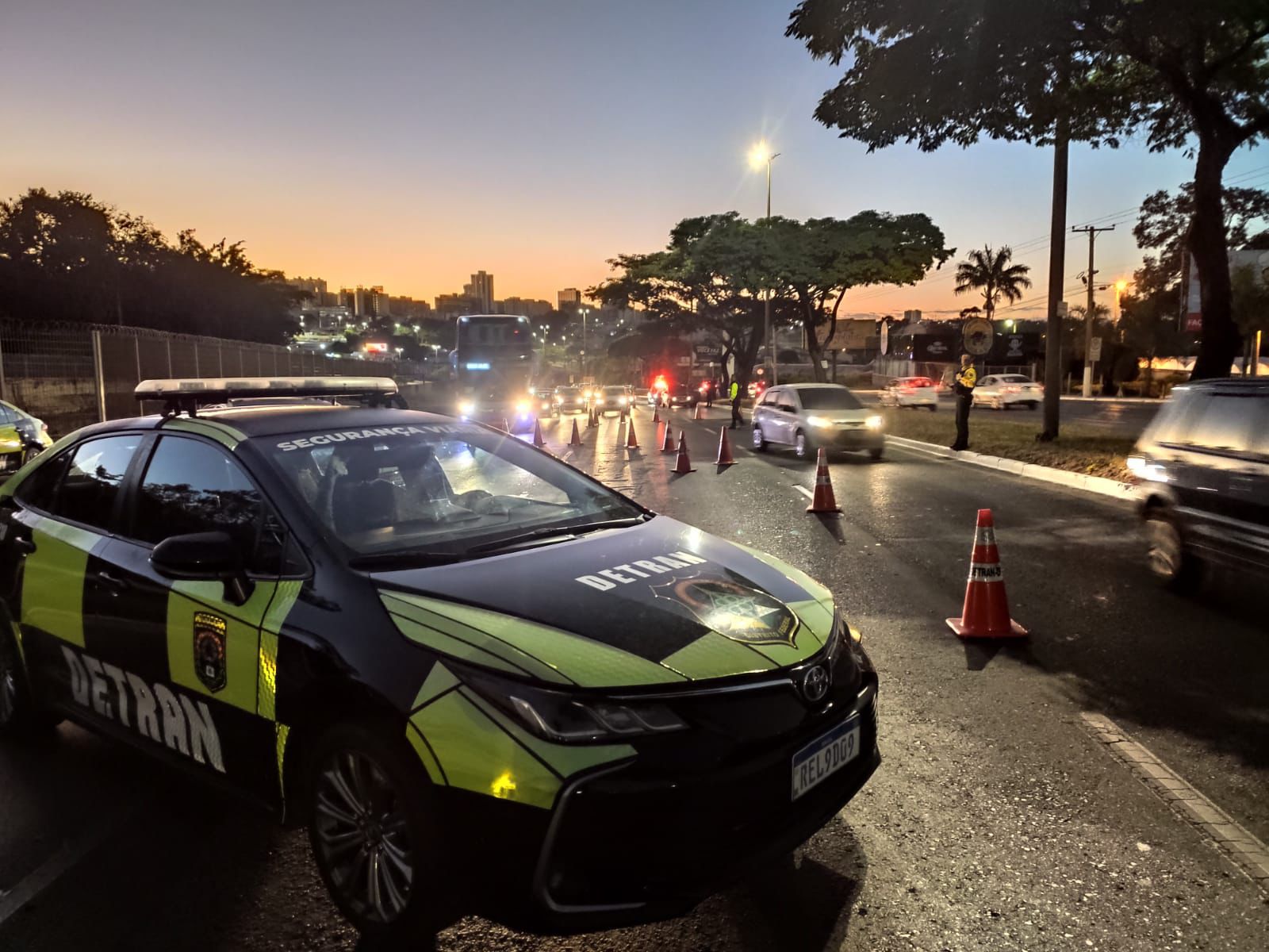 LEI SECA | Operações do Detran-DF e PMDF durante feriadão flagram 49 motoristas alcoolizados