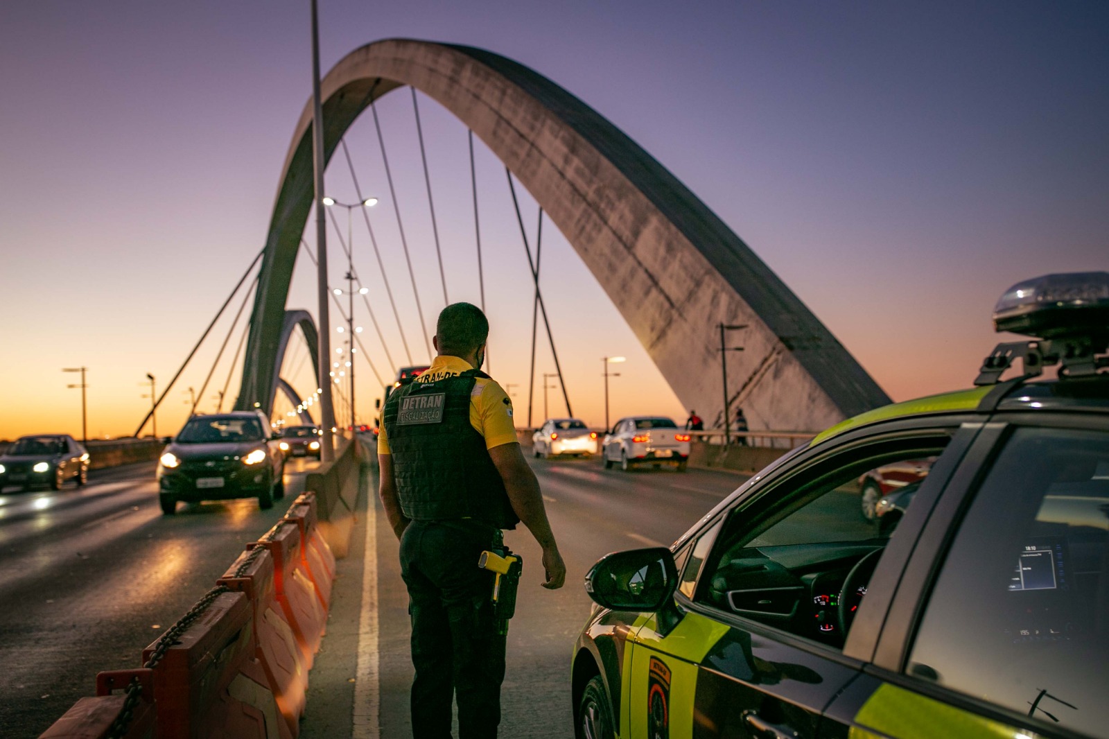 PONTE JK | A partir das 21h, faixas no sentido Plano Piloto – Lago Sul serão interditadas nesta quarta (4) pelo Detran-DF