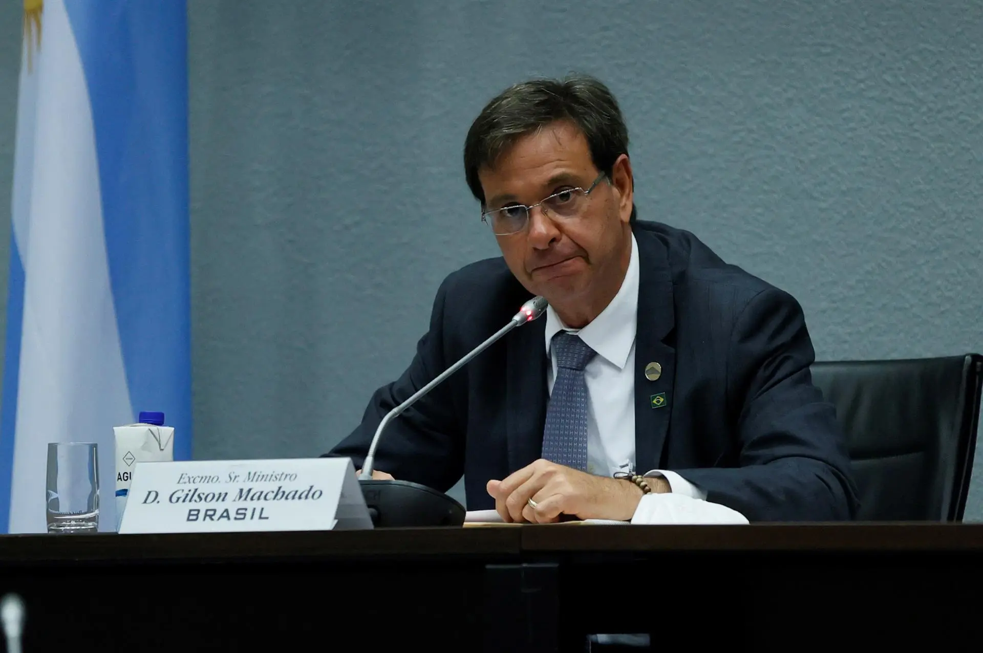 PASSAPORTE PARA MAURO CID | Ex-ministro de Bolsonaro, Gilson Machado é preso pela PF sob suspeita de planejar fuga do militar