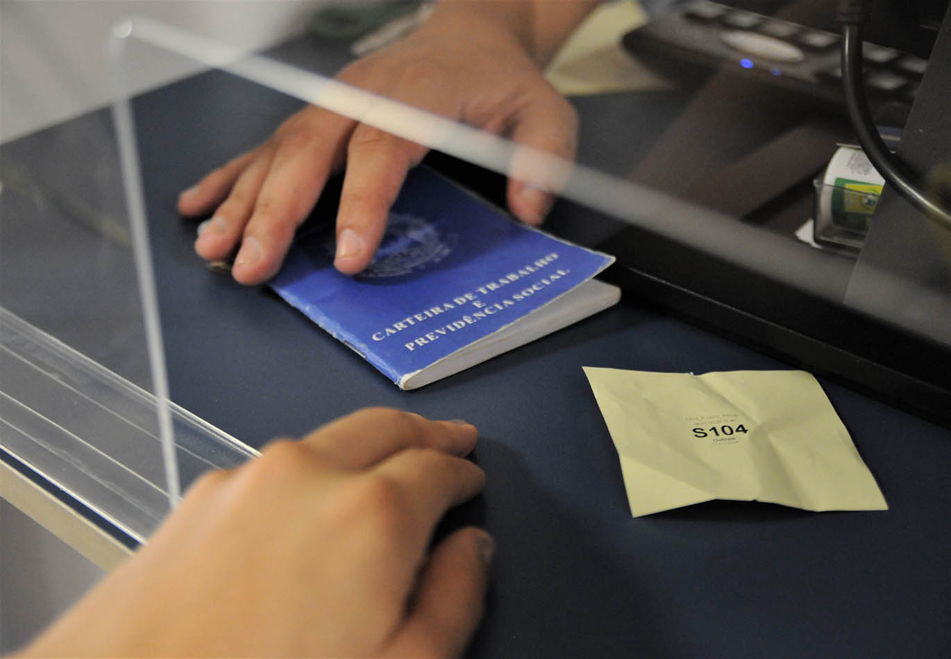 AGÊNCIA DO TRABALHADOR | Está procurando emprego? Mais de 840 vagas estão disponíveis nesta quinta (31)