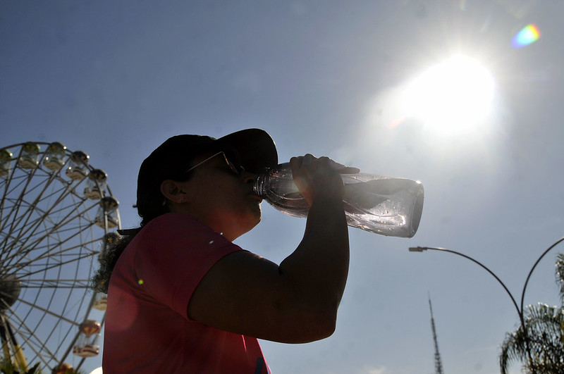 Baixa umidade do ar: Inmet emite alerta laranja para o DF e seis estados