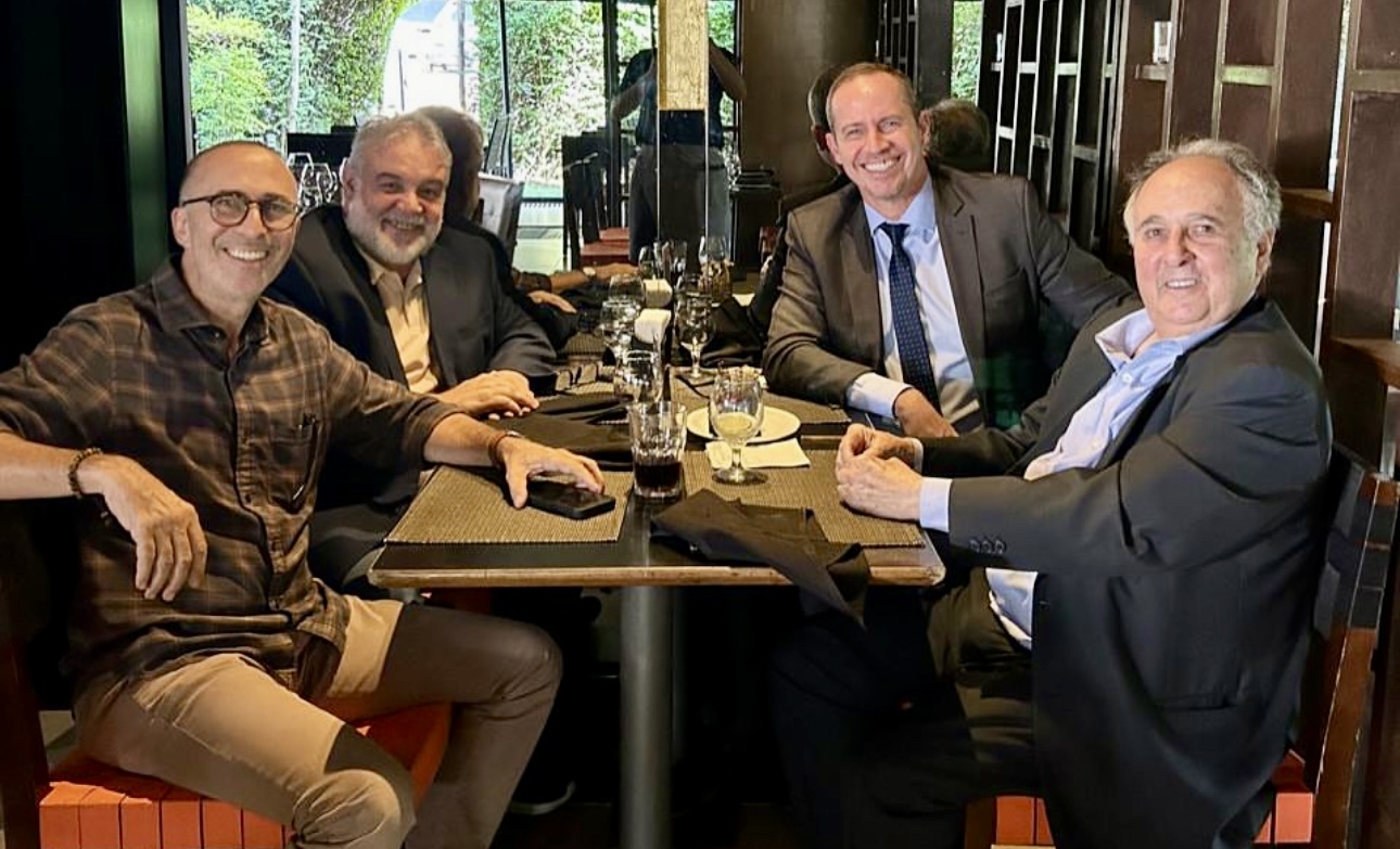 Não convide Cristovam e Rollemberg para a mesma mesa de negociação