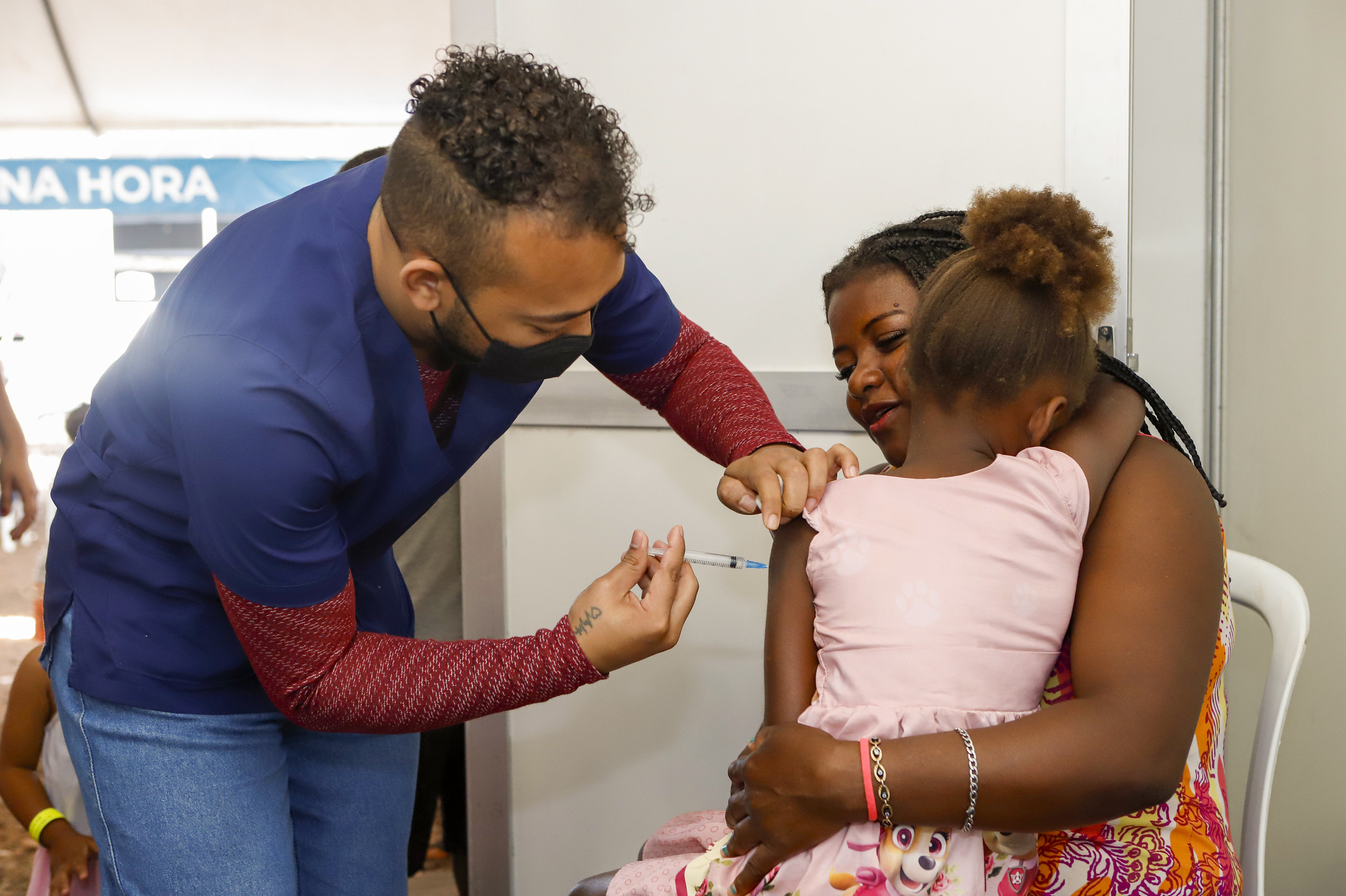 Disponível em mais de 100 pontos: vacinação contra gripe no DF foca em grupos prioritários