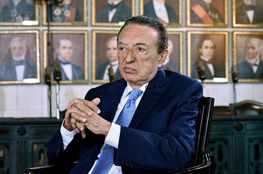 “Memórias e Testemunhos”: Edison Lobão lança livro com revelações de mais de cinco décadas na política brasileira