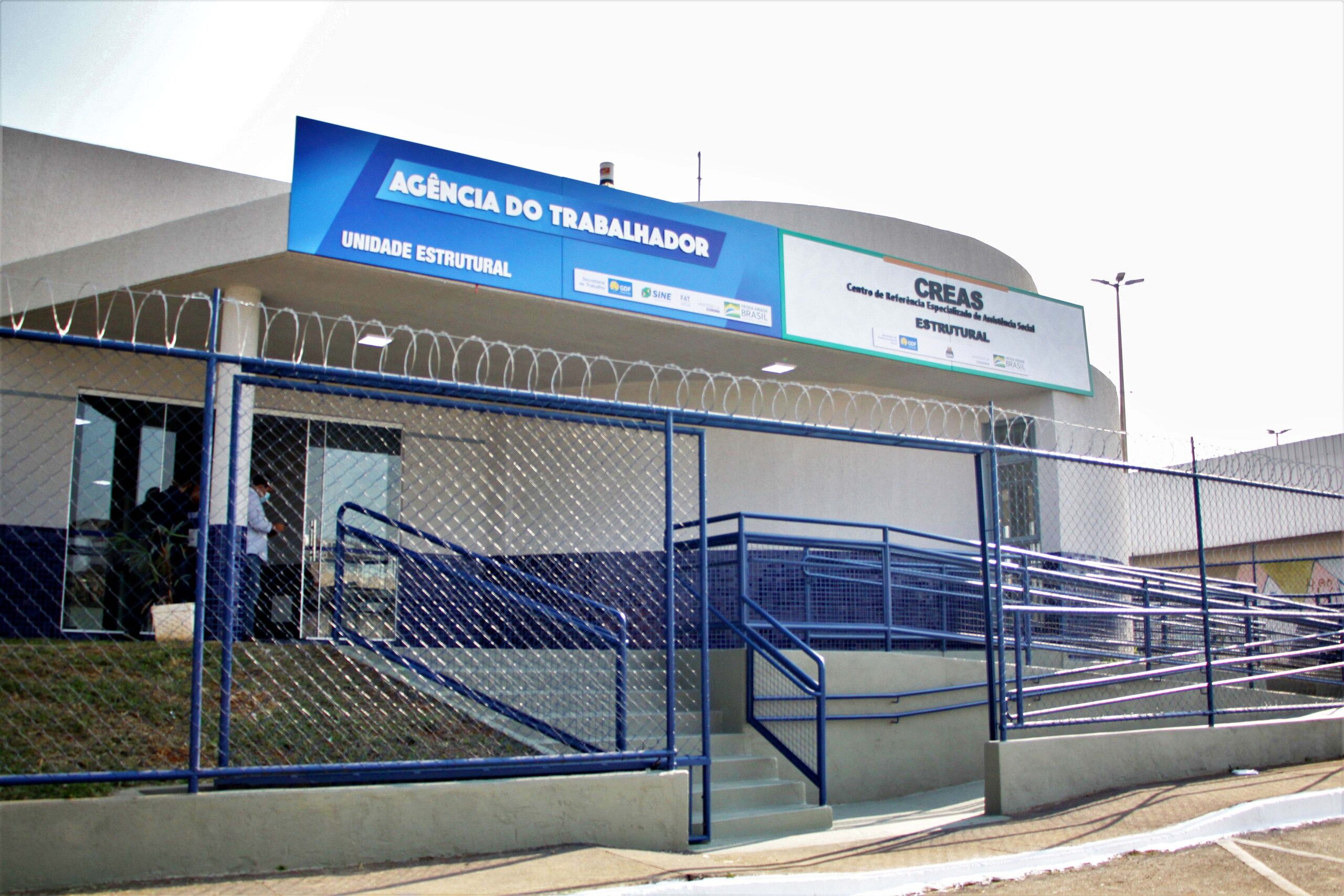 Agência do Trabalhador: Confira aqui as mais de 800 oportunidades de emprego para esta terça (16)