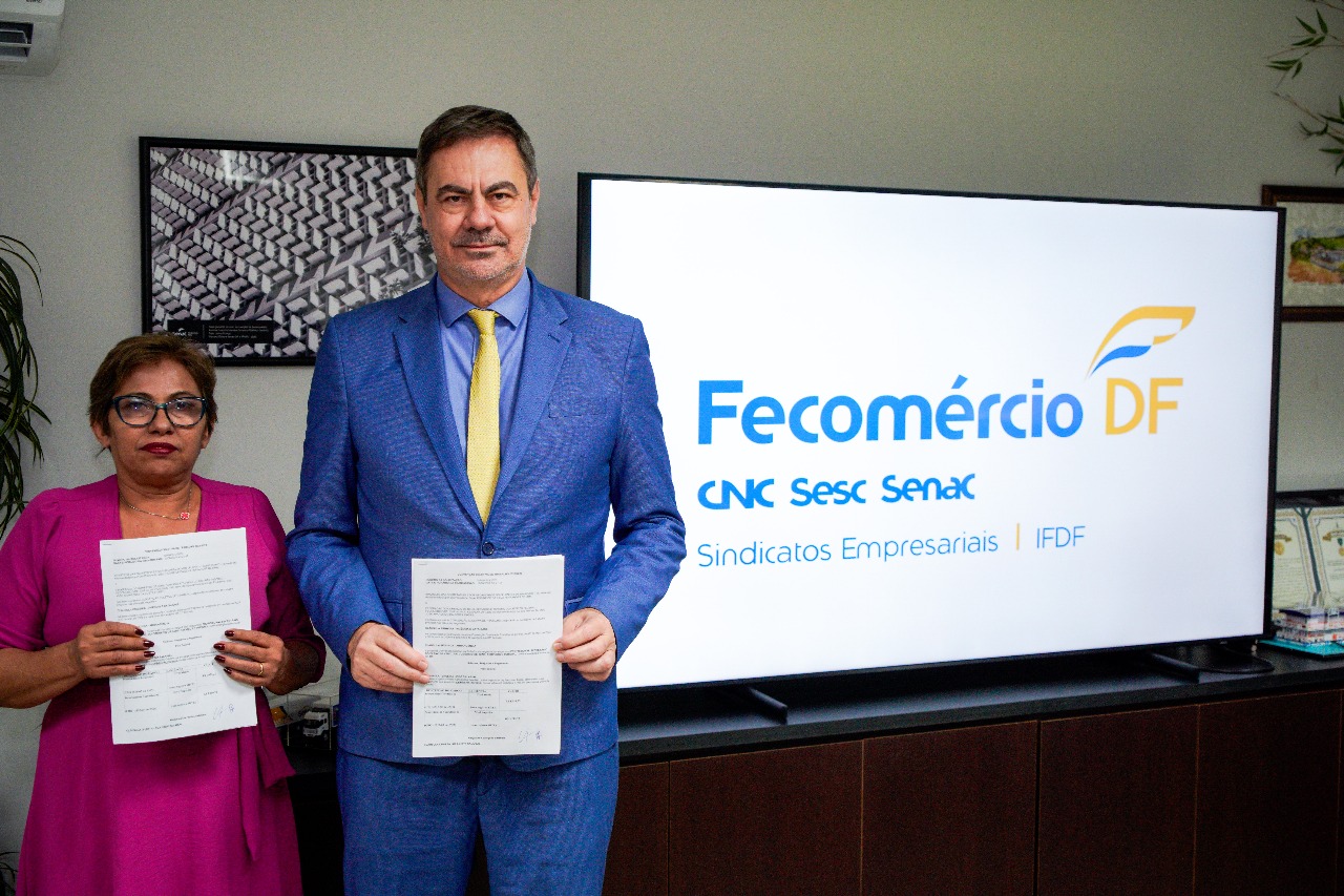 Convenção coletiva firmada entre Fecomércio-DF e sindicato estabelece reajuste de 6% para secretárias e secretários do DF