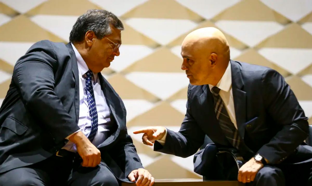 Como previsto: Moraes e Dino votam pela condenação de Bolsonaro e outros sete réus do núcleo crucial da trama golpista