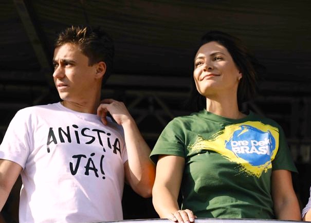 Michelle Bolsonaro cresce nos bastidores e vira o “melhor nome” da família para enfrentar Lula