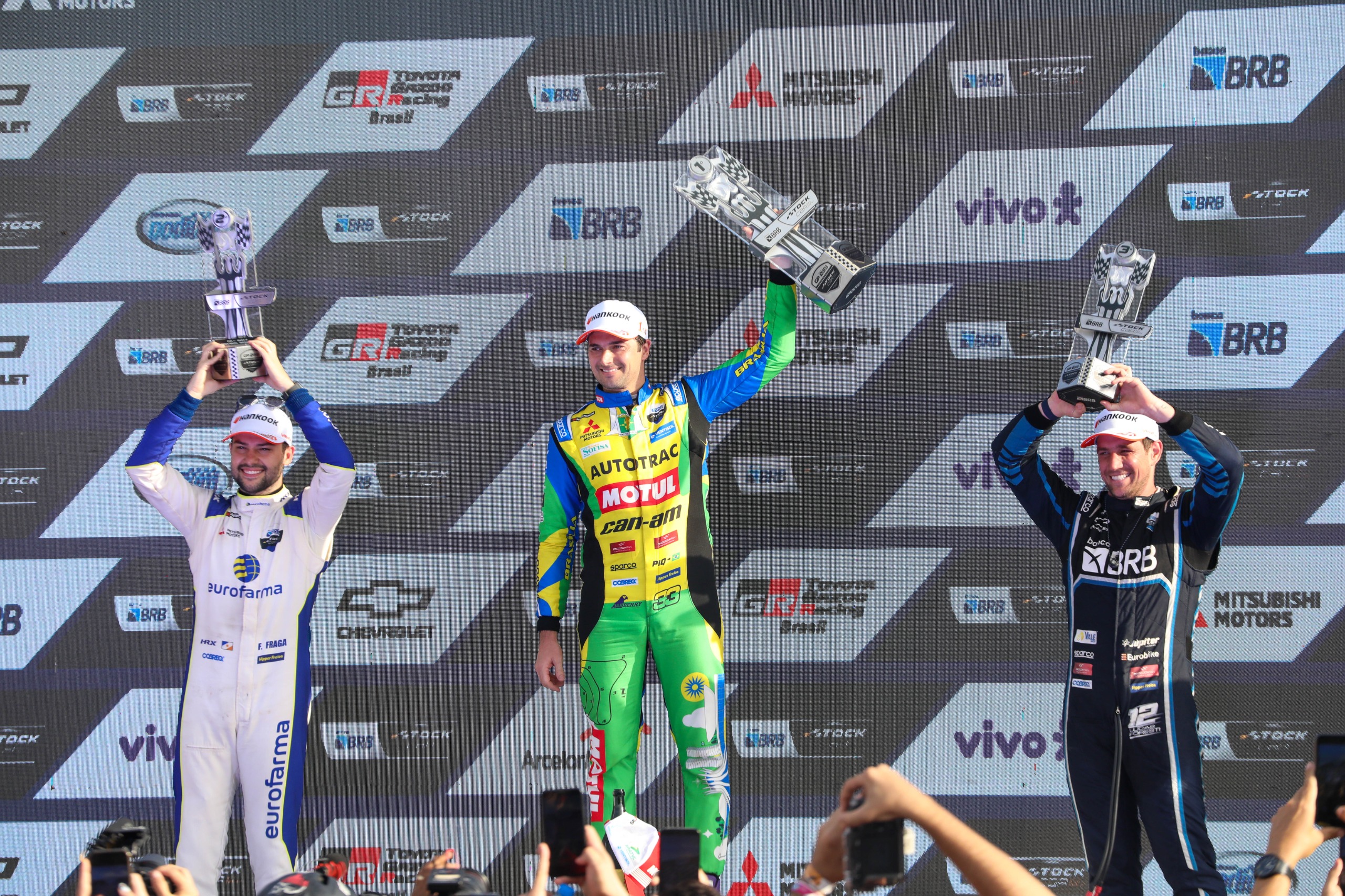 GP BRB Stock Car: Nelsinho Piquet vence corrida principal da etapa de reinauguração do Autódromo de Brasília e celebra feito histórico