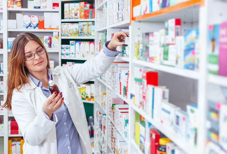 Sincofarma-DF critica parecer sobre piso salarial dos farmacêuticos e alerta para risco de colapso no setor