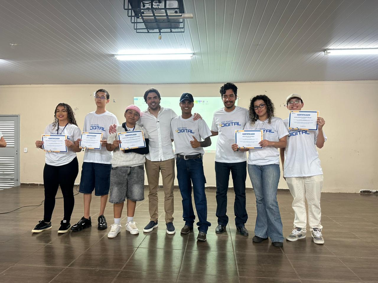 Pró-Jovem Digital: Programa de inclusão tecnológica do GDF forma mais 600 estudantes