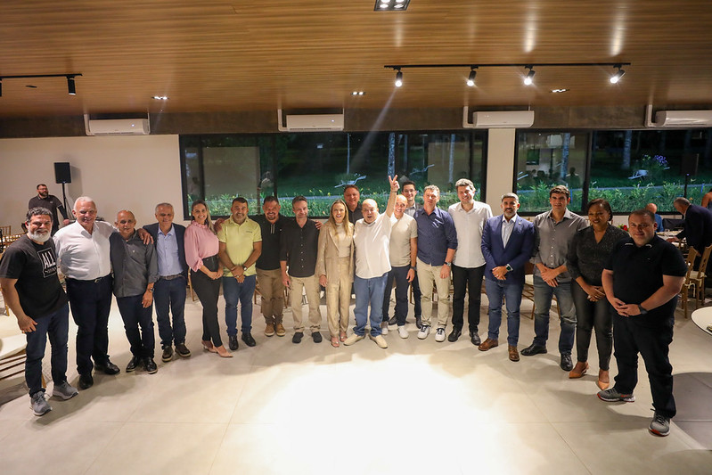 Jantar na Residência Oficial reforça unidade da base de Ibaneis e Celina rumo a 2026