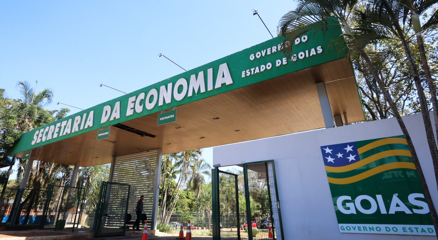 Parcelas de IPVA, ICMS e ITCD vencem dia 29/12 após feriado de Natal, alerta Secretaria da Economia de Goiás