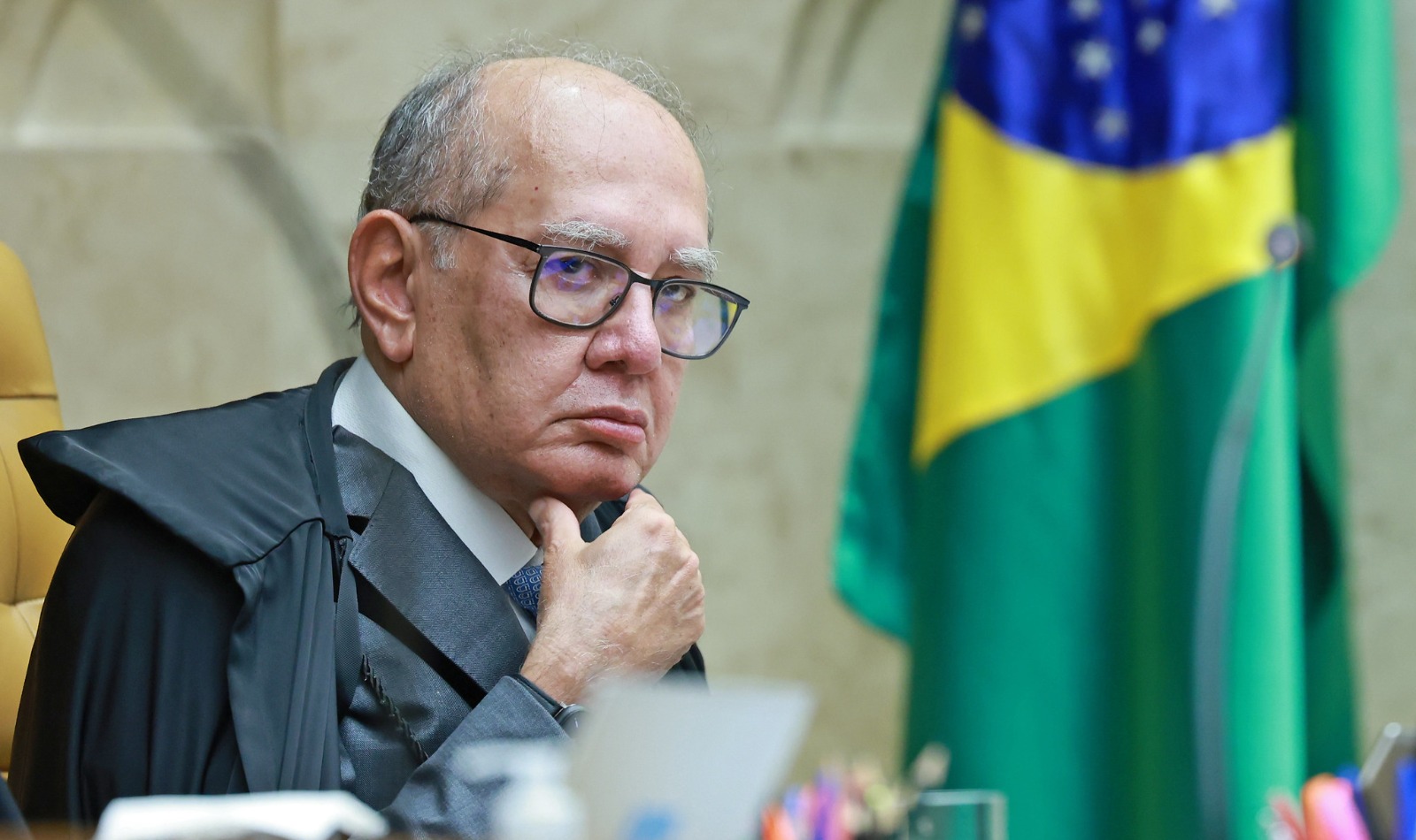 Gilmar Mendes nega pedido de prisão domiciliar para Bolsonaro feita por advogado sem autorização do ex-presidente