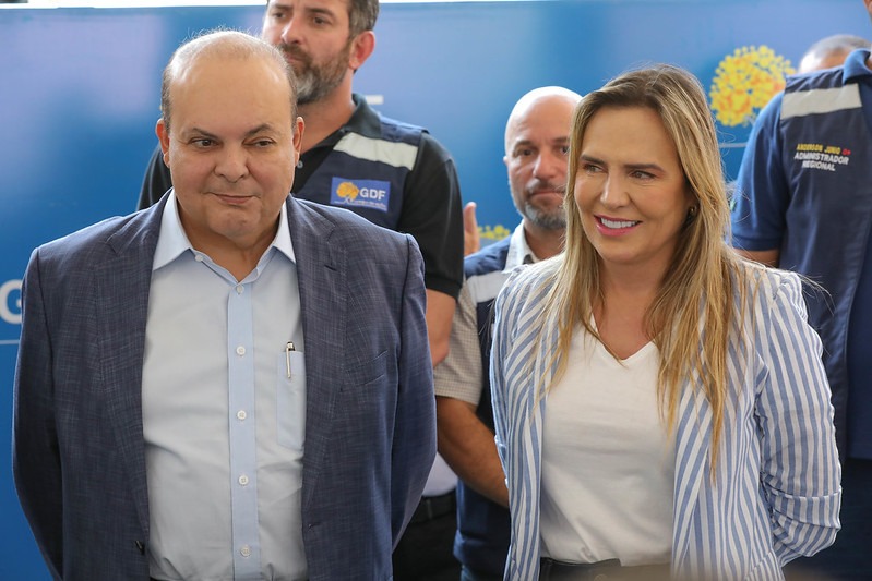 Adversários fracassam com fake news à la Hitler sobre racha entre Ibaneis e Celina