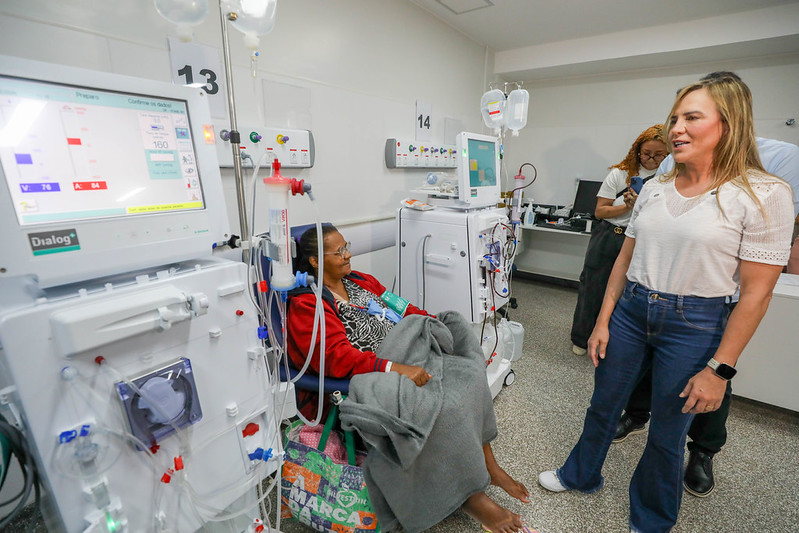 Celina Leão entrega nova ala de nefrologia do HRT; GDF amplia vagas de hemodiálise no DF em 157%