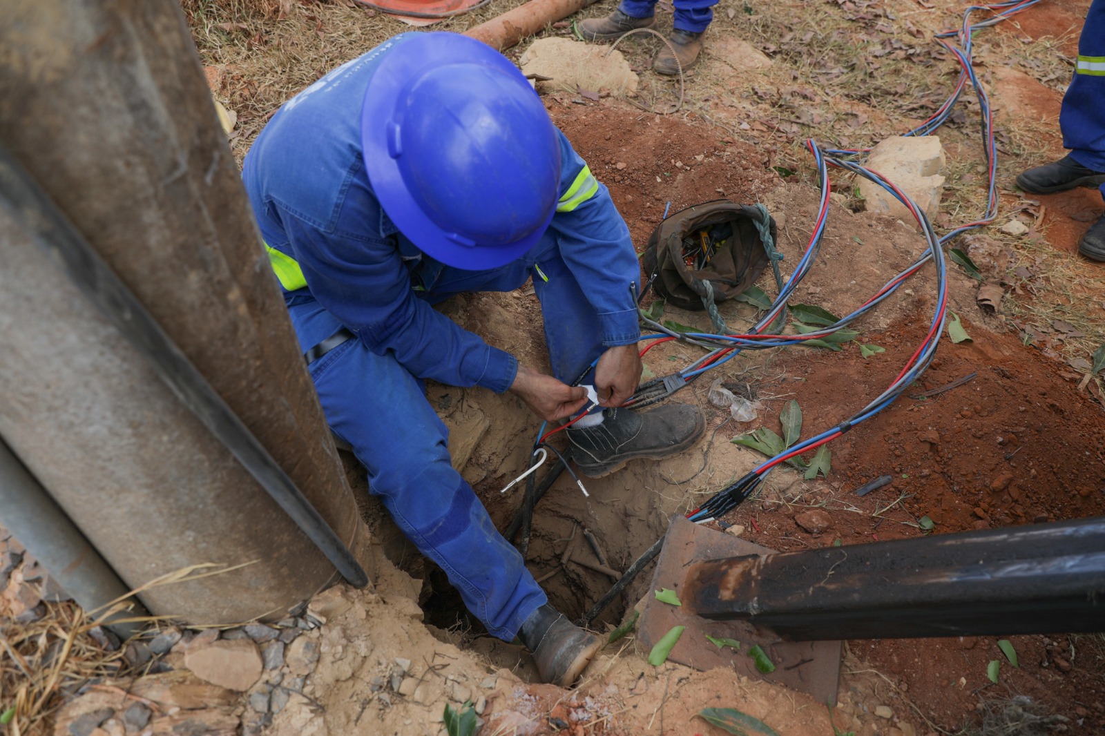 Furto e roubo de cabos de energia no DF crescem em 2025 e passam a ter penas mais severas