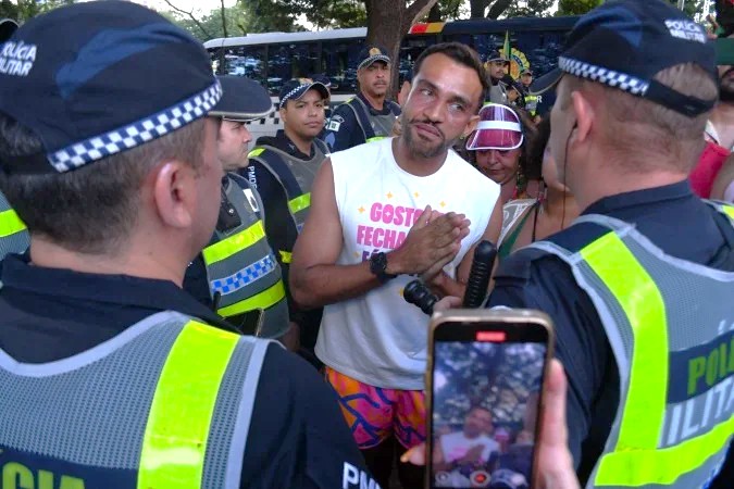 Comandante da PMDF defende ação policial contra abuso de poder de Fábio Félix em bloco de carnaval