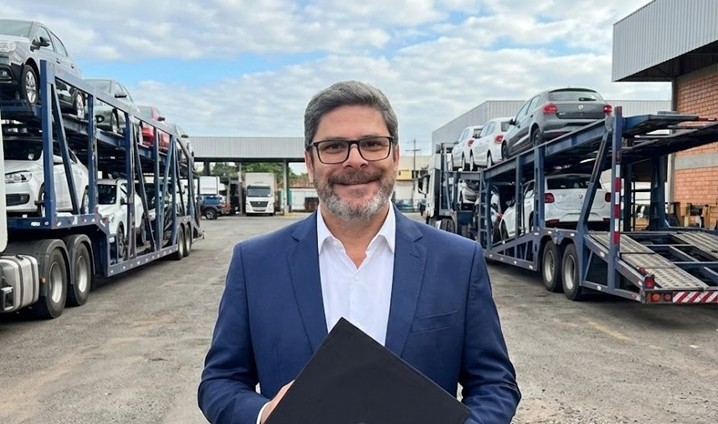 Simular frete cegonha em Brasília com visão ambiental e urbana