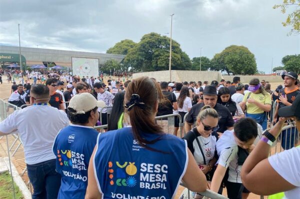 Sesc Mesa Brasil: Projeto arrecada 15 toneladas de alimentos durante a final da Supercopa Rei