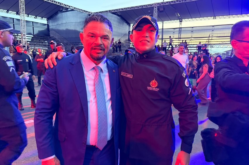 Hermeto realiza sonho ao ver o filho vestindo a farda da PMDF