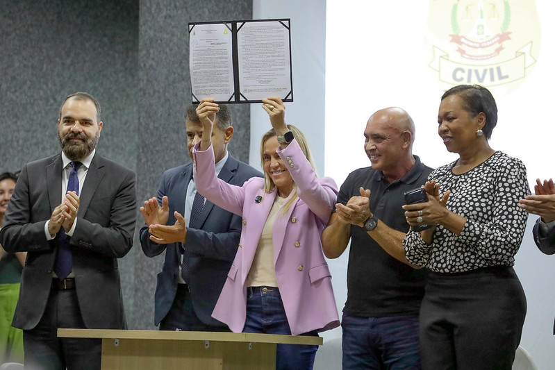 Vetos de Lula ao reajuste da PCDF geram revolta, enquanto Celina Leão garante nova previdência aos policiais