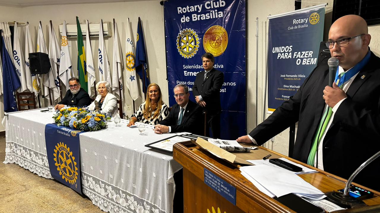 Rotary Club de Brasília celebra 68 anos com posse de novos associados e entrega de honrarias