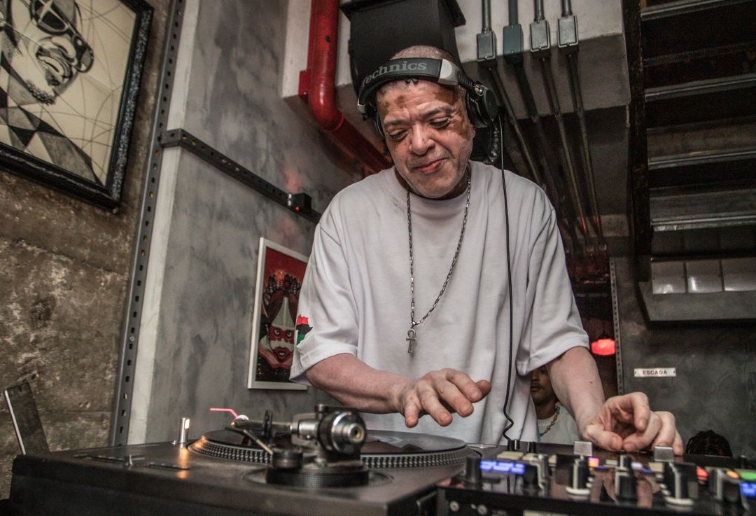 Sesc SoundSystem traz DJ Marky e KL Jay para shows gratuitos no Setor Comercial Sul, em Brasília