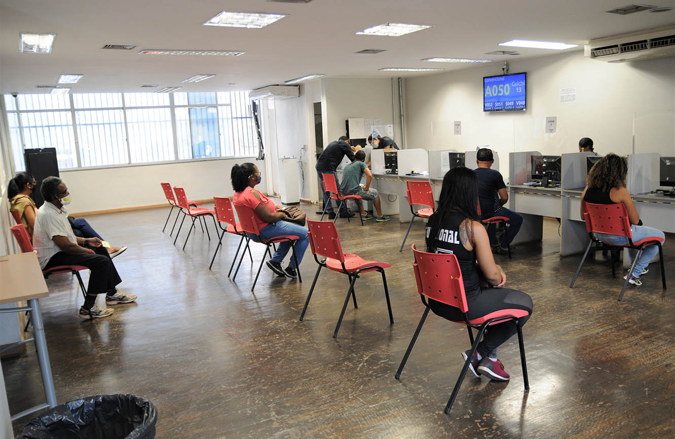 Agência do Trabalhador: semana termina com mais de 1,5 mil vagas de emprego no DF