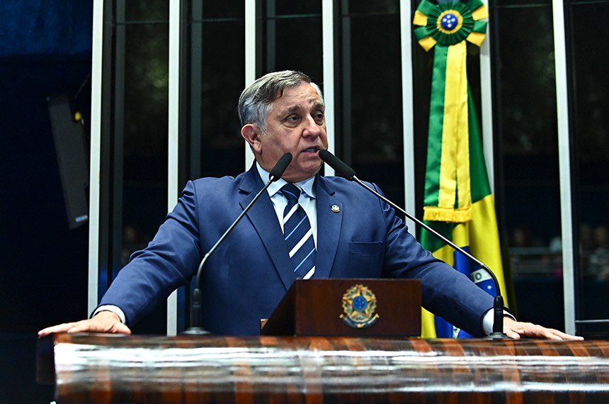 Vídeo de Izalci defendendo PH Costa e Vorcaro volta a repercutir nas redes sociais