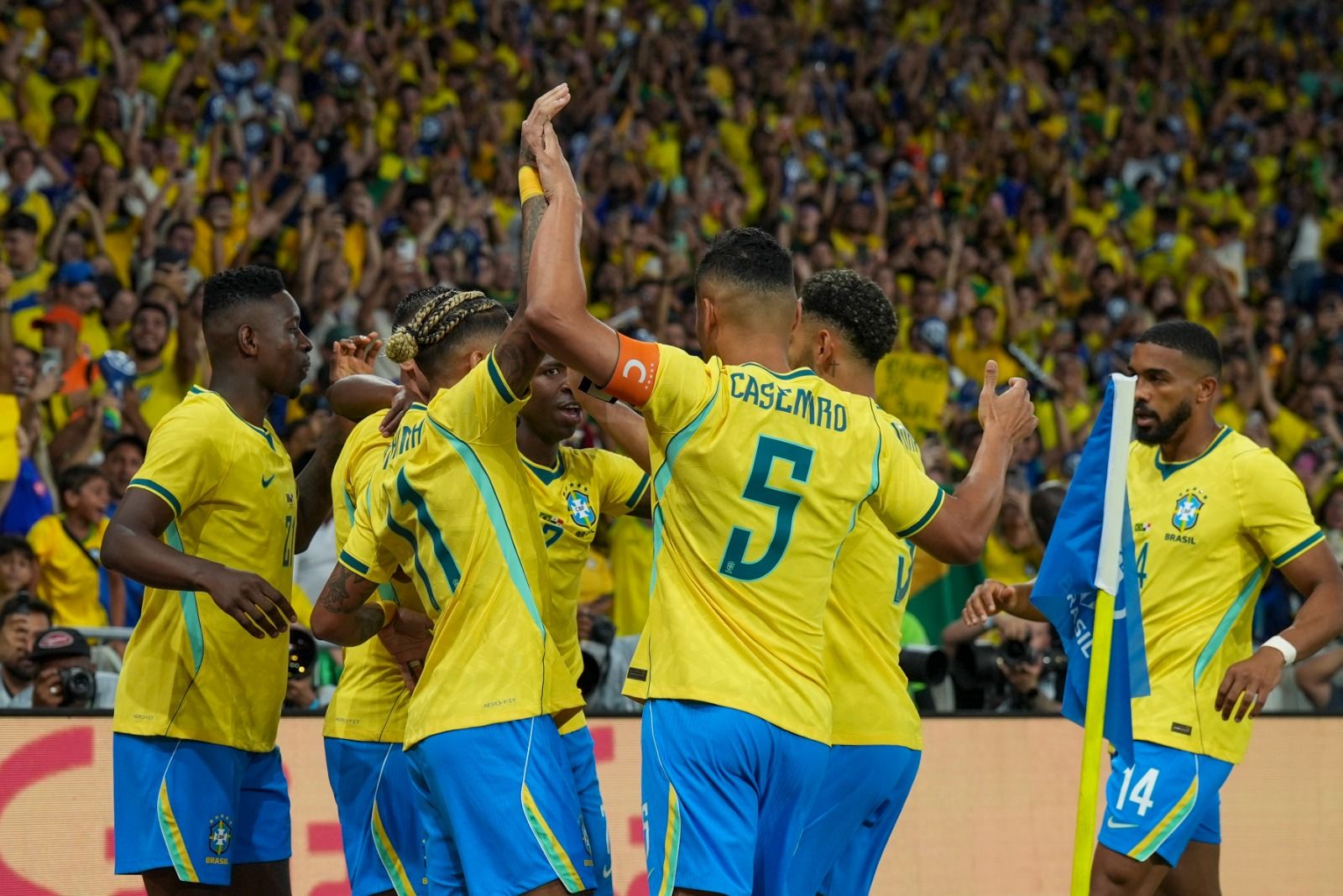 Brasil goleia Panamá por 6 a 2 em despedida da torcida antes da Copa do Mundo