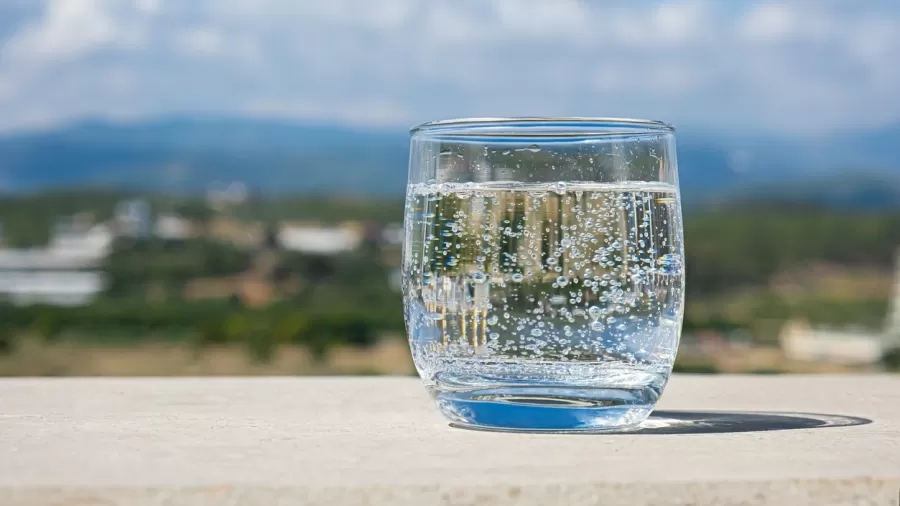 Anvisa determina recolhimento de lote da água Crystal no DF, Goiás, Tocantins e SP, após identificar bactéria