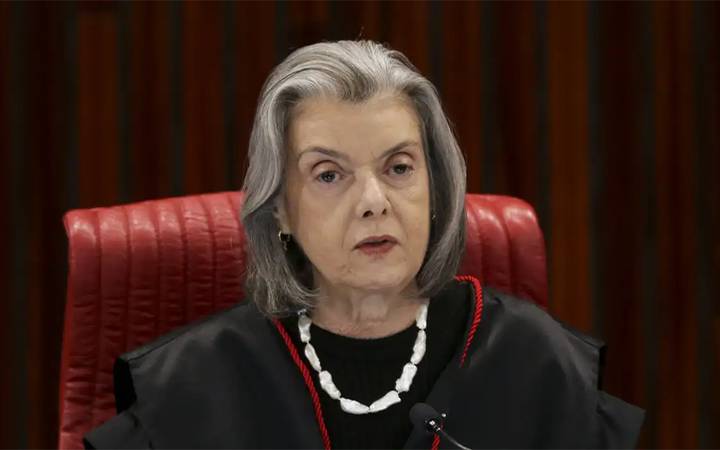 Cármen Lúcia diz que caso Banco Master não abalou credibilidade do STF e cobra fim de privilégios