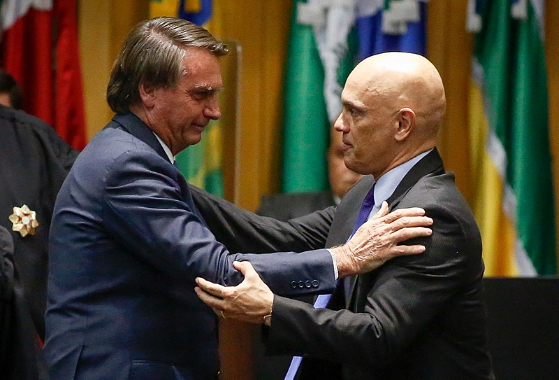 Moraes prorroga prisão domiciliar de Jair Bolsonaro por mais 90 dias