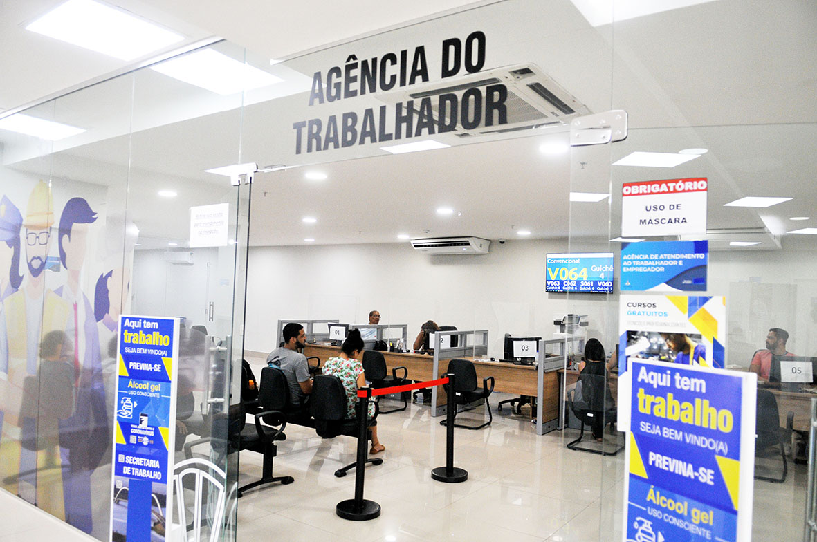 Agência do Trabalhador: DF começa a semana com 1.589 vagas de emprego