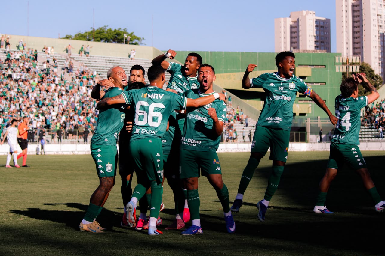 Gama goleia São José-RS e garante retorno à Série C após 16 anos
