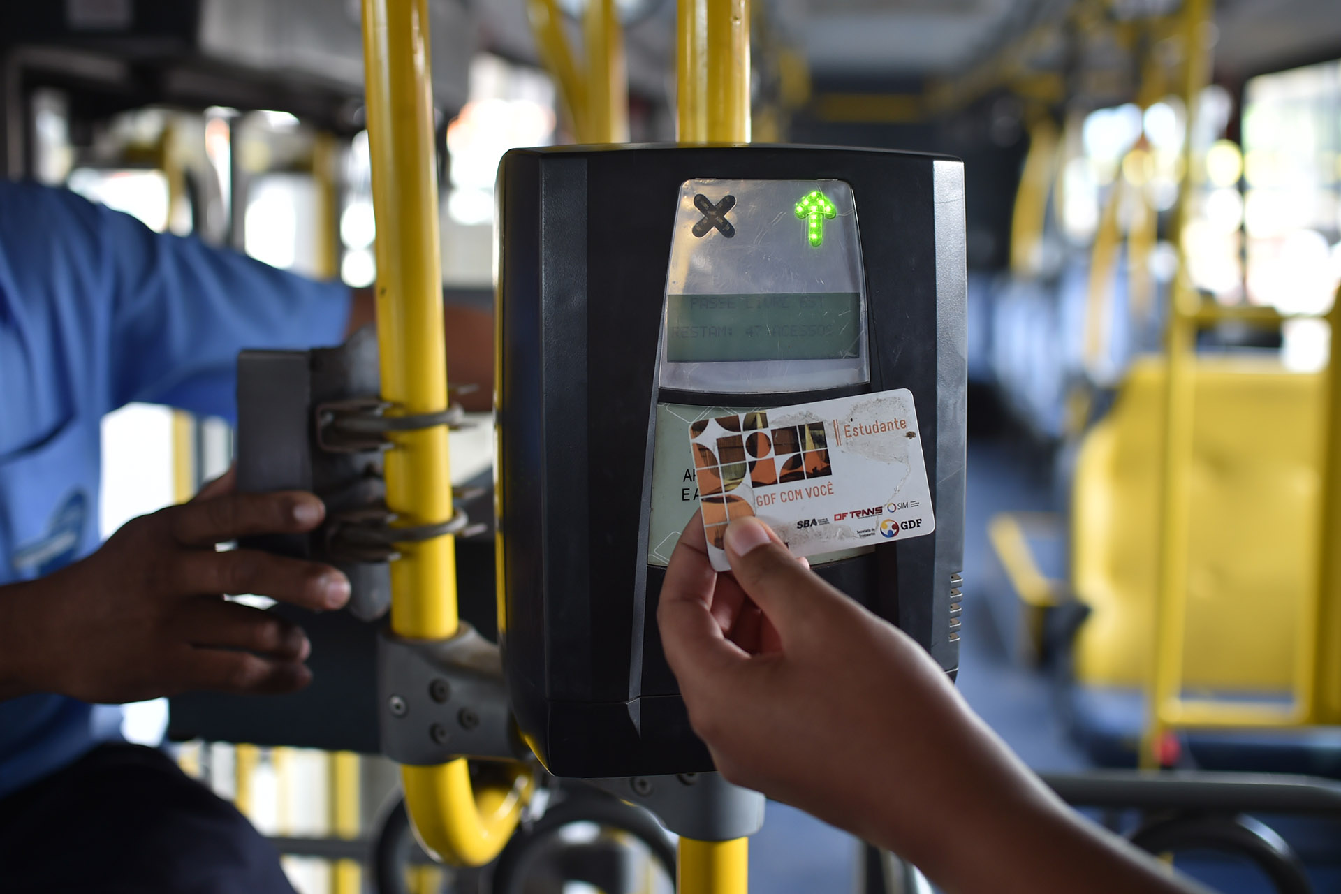Passe livre garante transporte gratuito para pessoas com deficiência e doenças graves no DF