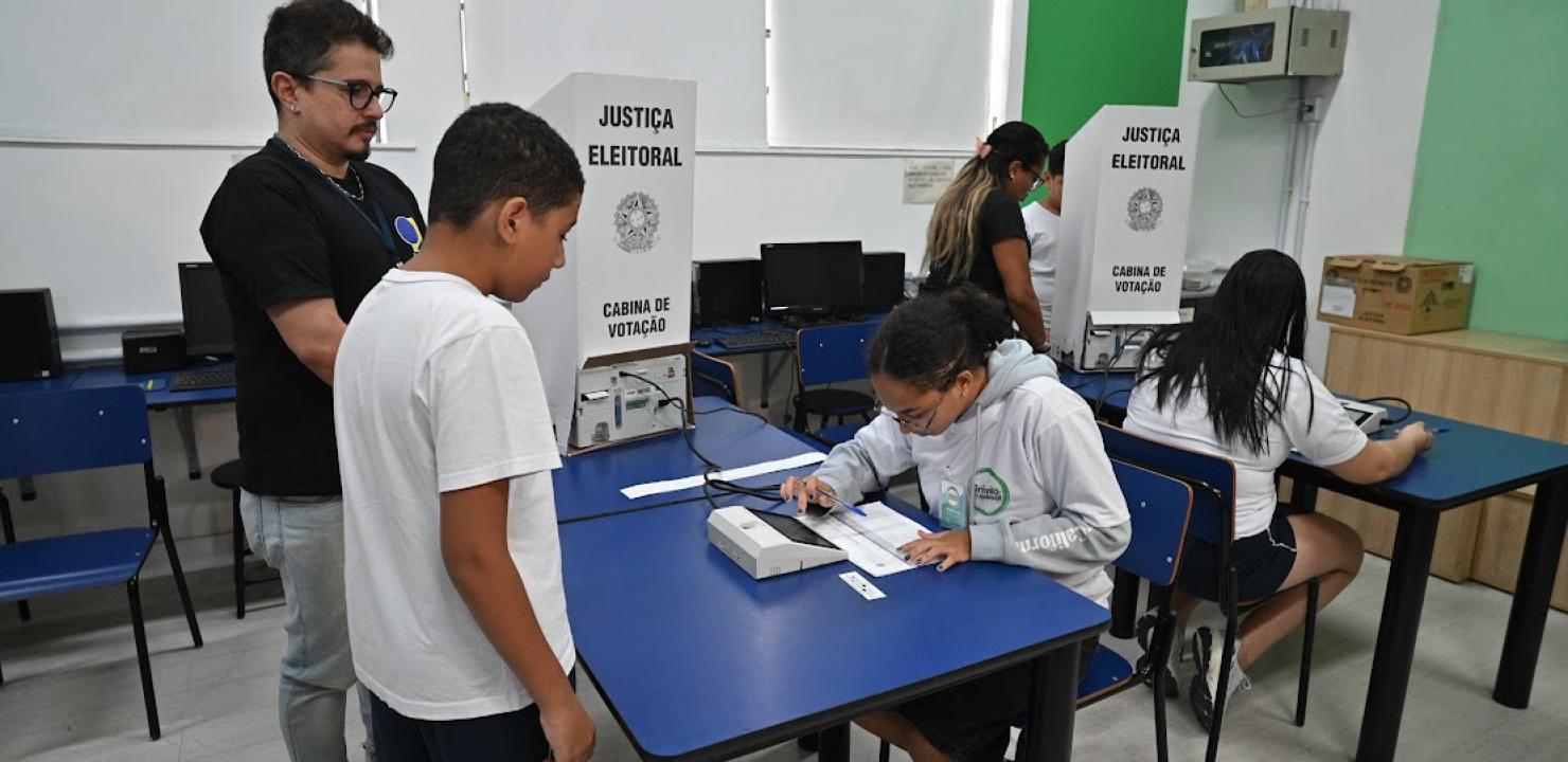 TSE reforça alerta sobre informação falsa de que mesários podem votar por eleitores ausentes após as 17h
