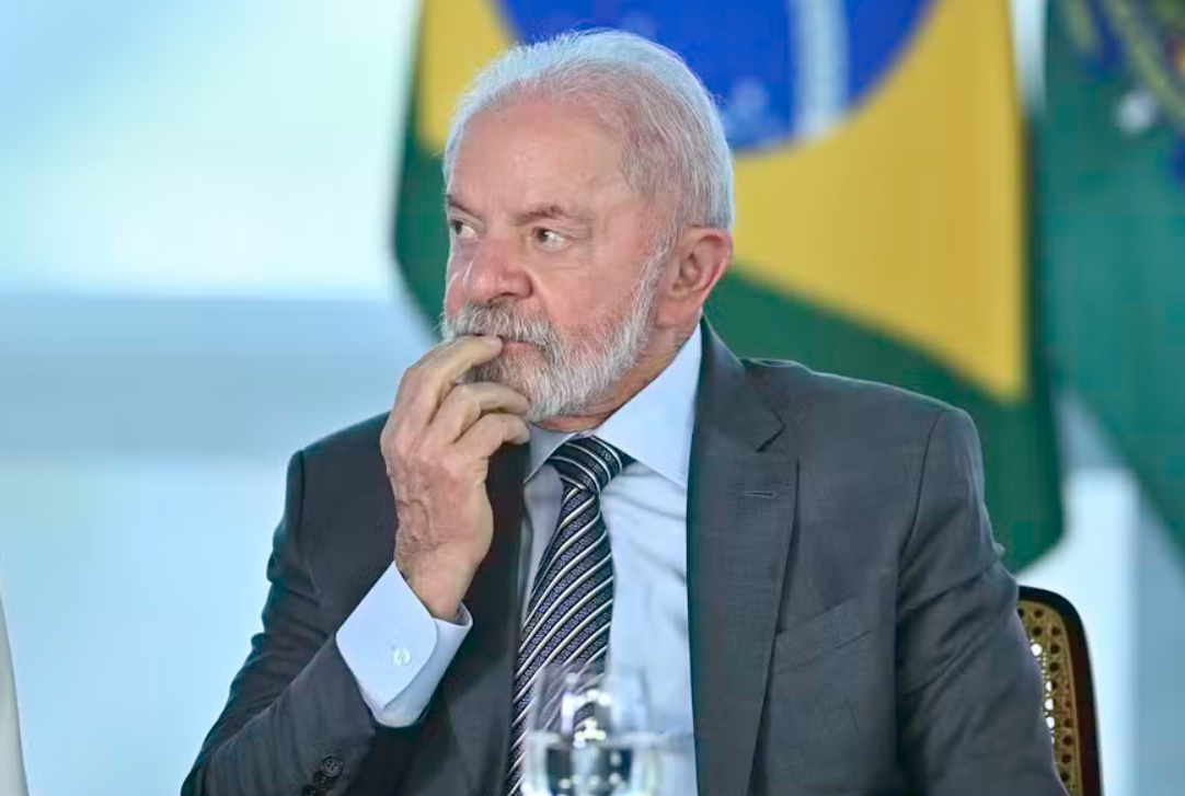 Atlas/Bloomberg: Pesquisa aponta que desempenho de Lula como presidente é desaprovado por 53,6% dos brasileiros