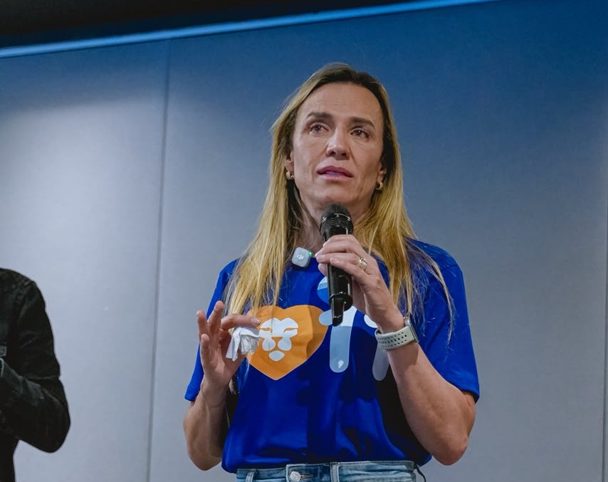 Celina Leão promete reajustar salários de médicos e expandir o metrô para outras regiões do DF em entrevista no programa Fala Aí na JK FM