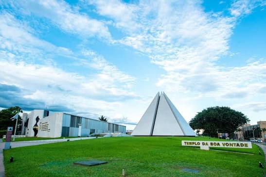 Detran-DF altera trânsito na Asa Sul nesta sexta (16) e sábado (17) para aniversário do Templo da Boa Vontade